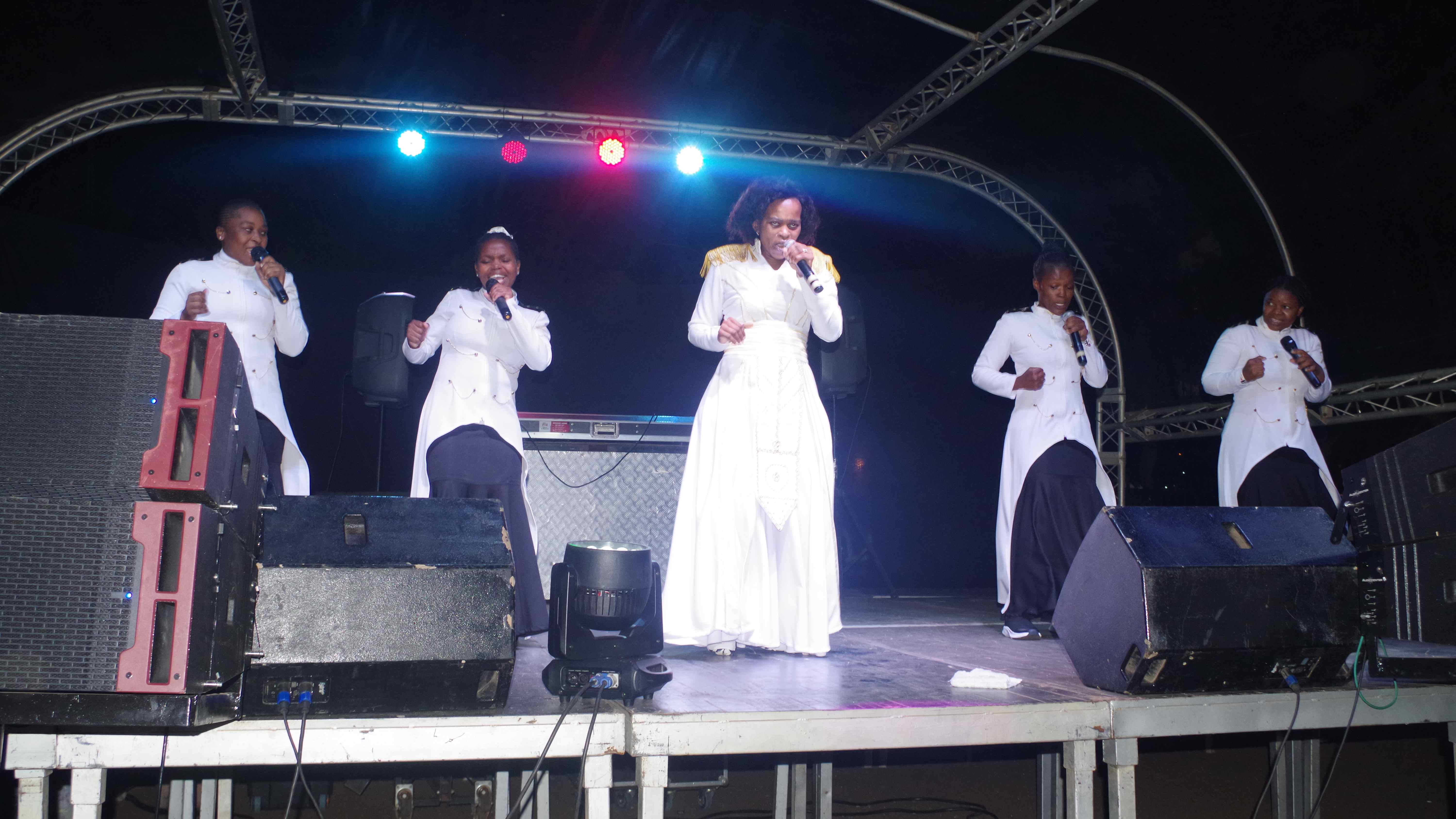 Phathwakahle blessed the night with Gospel music.